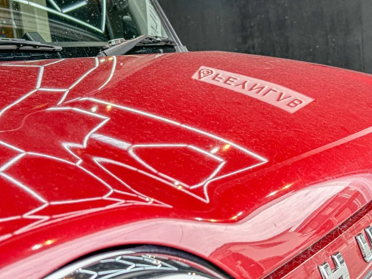 くすんだ様に全体に傷と所々深い傷