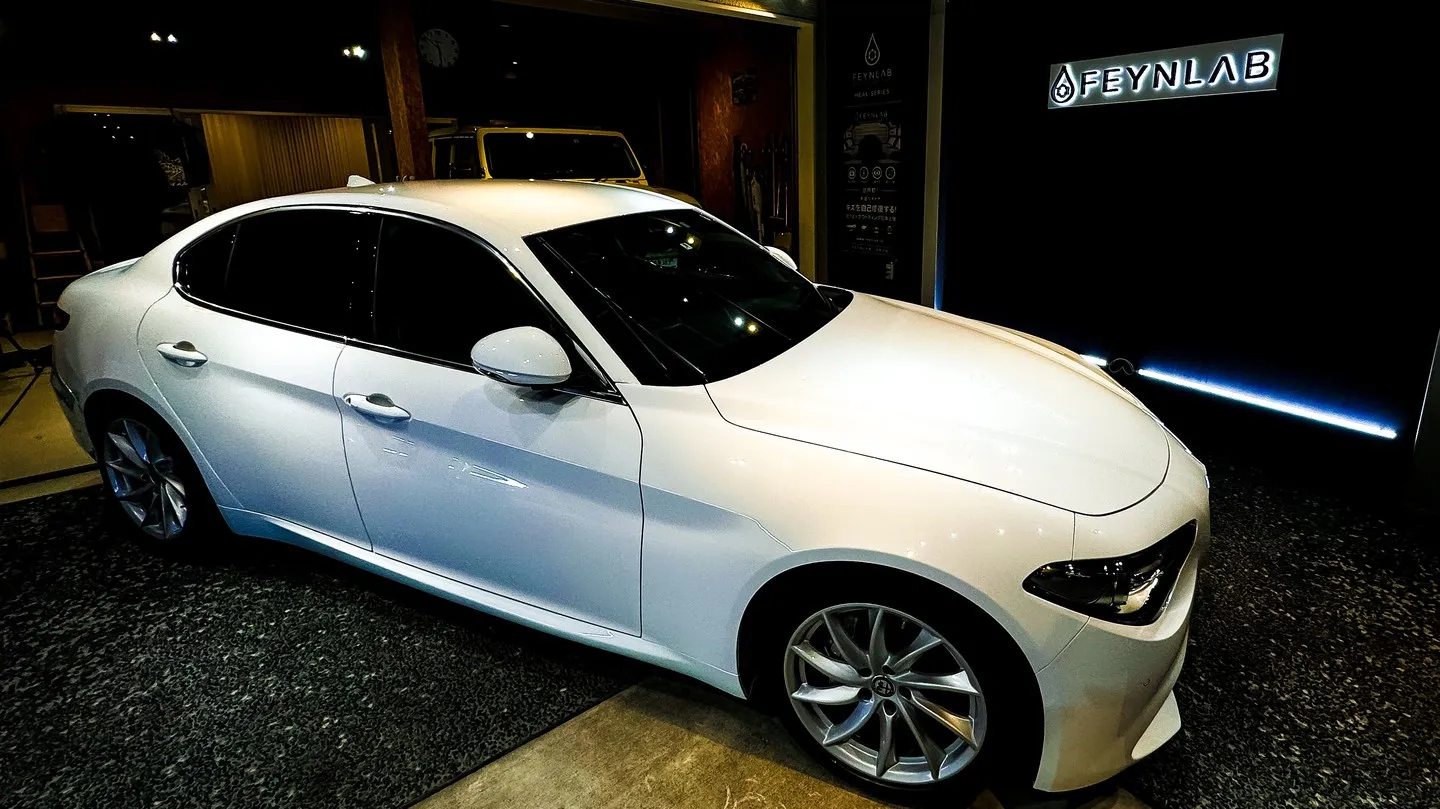 ✨🚗美しく輝くアルファロメオ・ジュリア、FEYNLAB UL...