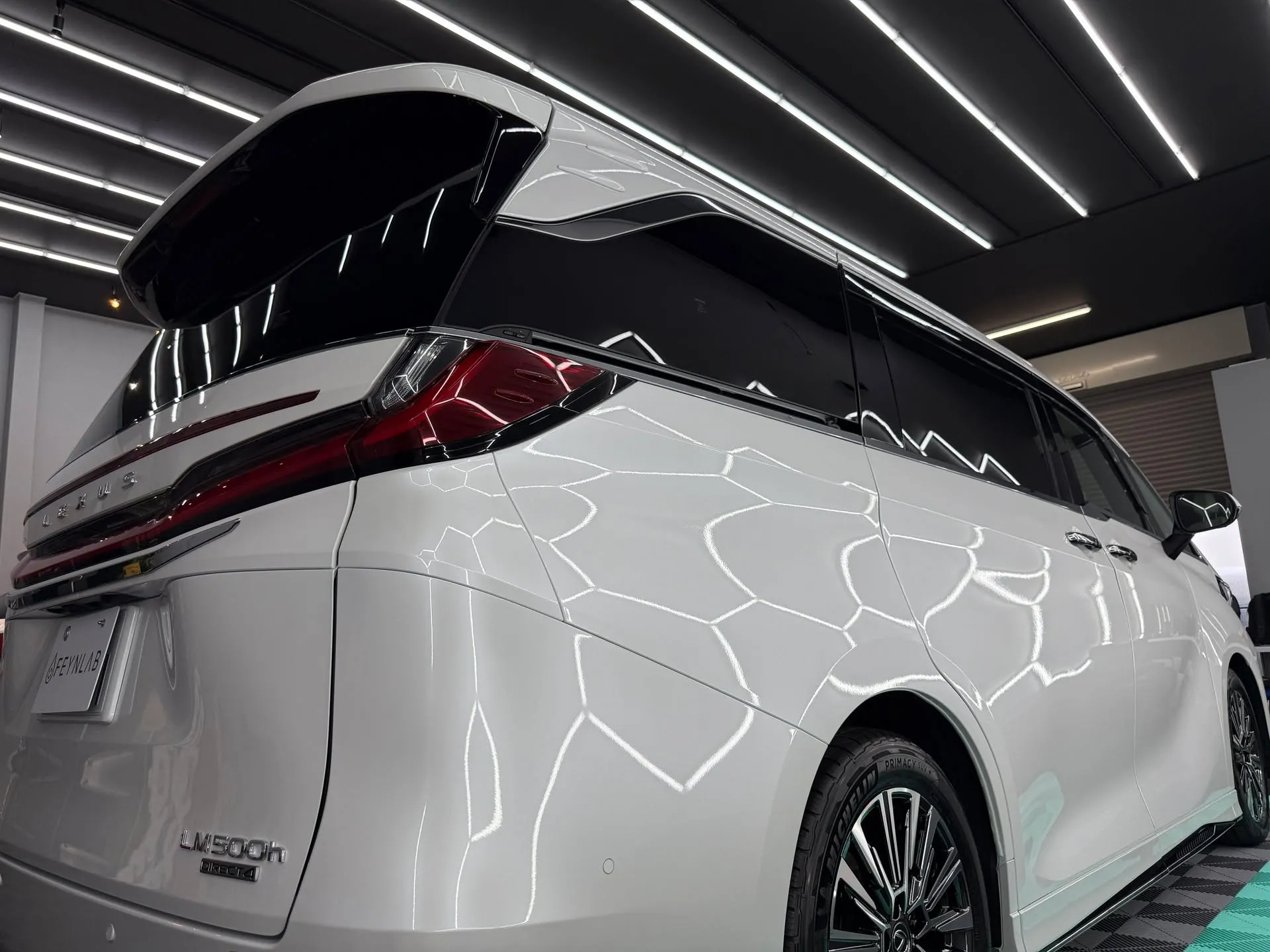 🚗✨ 本日、新車LEXUS LM500hに上位モデルのコーテ...