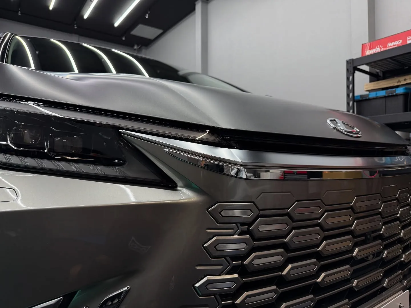 ✨【レクサスLMのエレガントなカラーチェンジ🌟】✨上部ハーフ...