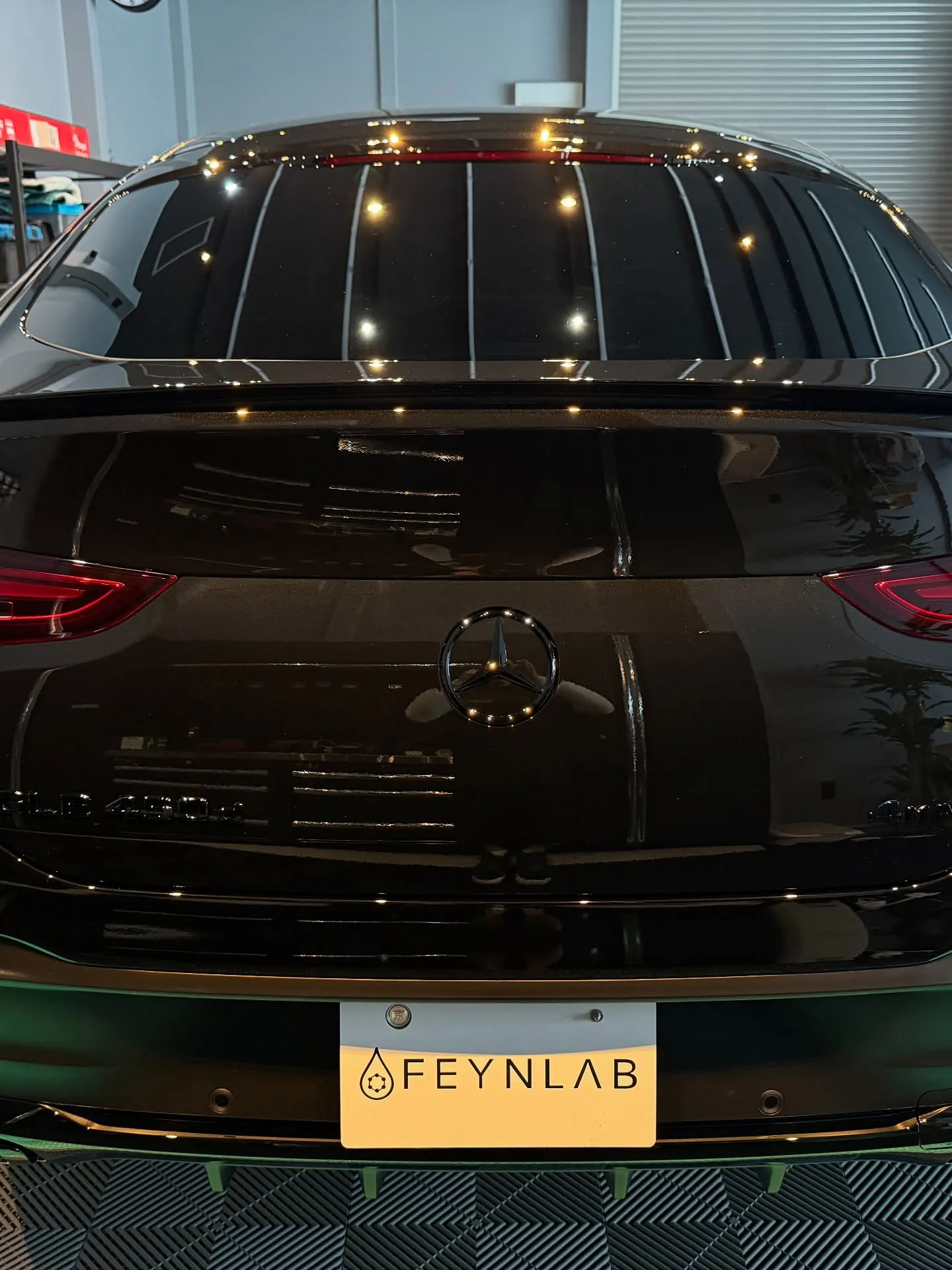 こちらは、新車ベンツGLE450dに施工された特別なコーティ...