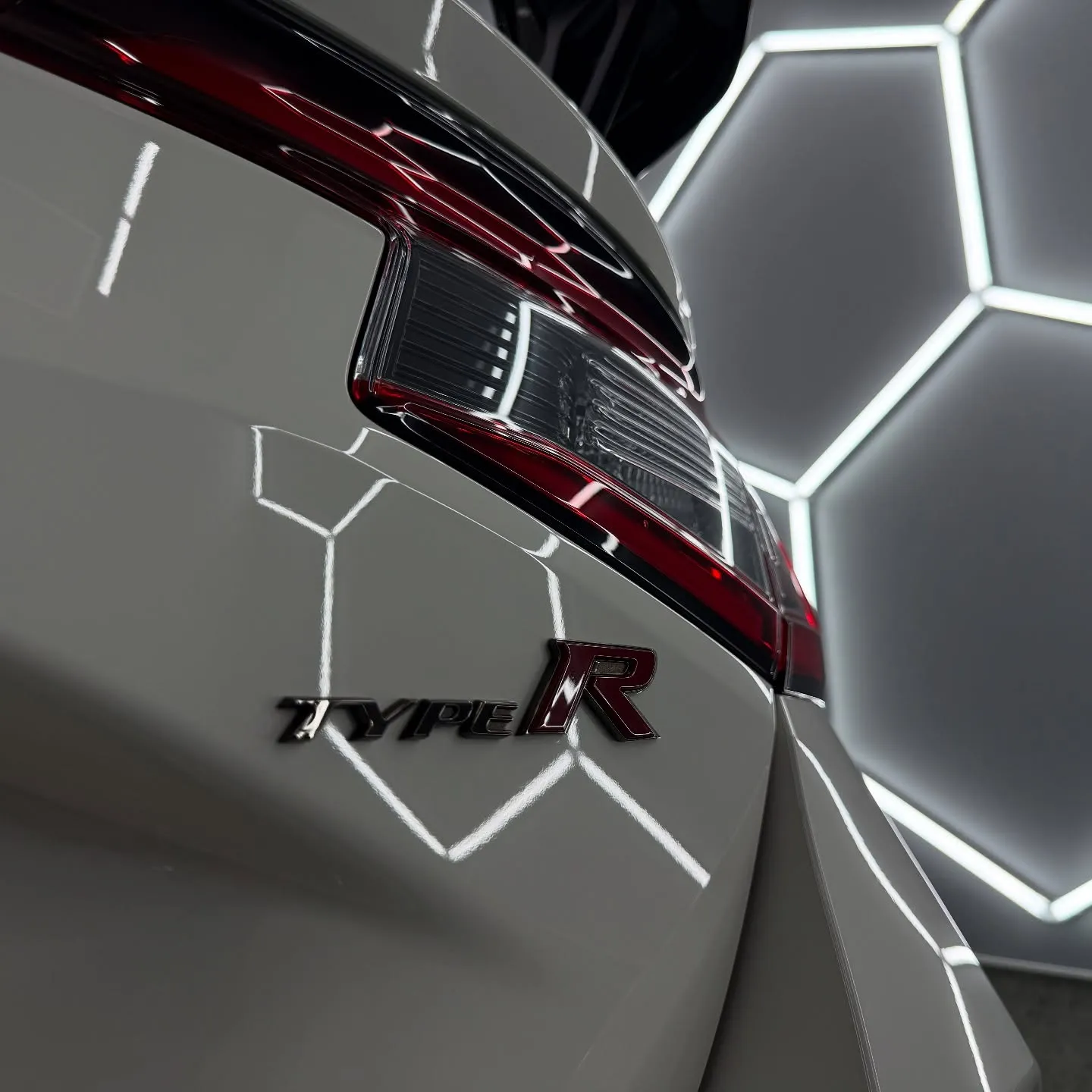 🚗✨新車のシビックタイプRをピカピカにするディテーリングを施...