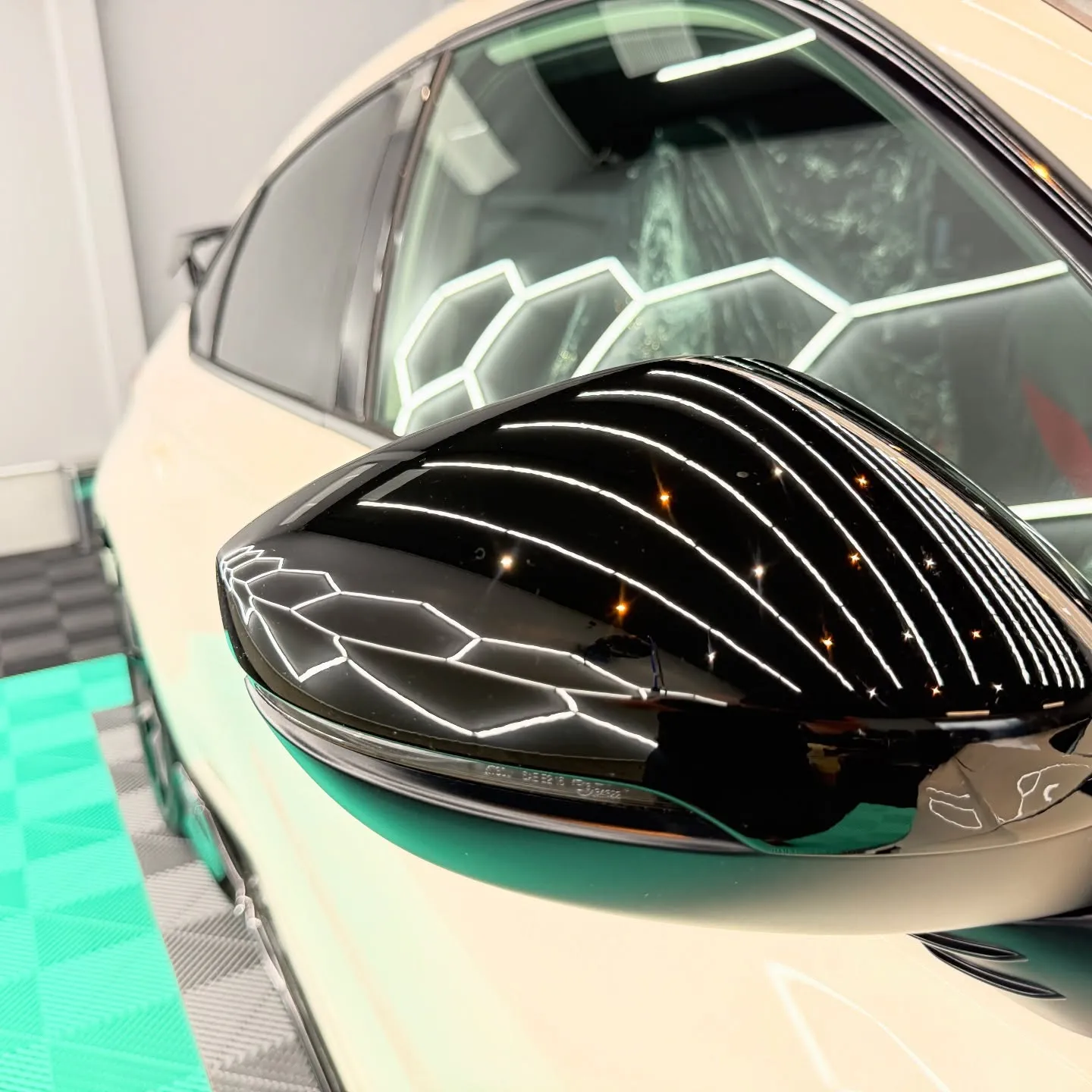 🚗✨新車のシビックタイプRをピカピカにするディテーリングを施...