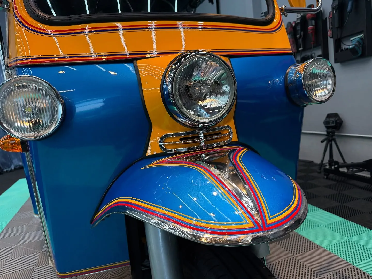 🚗✨ 本日はなんと、新車のトゥクトゥクが入庫しました！