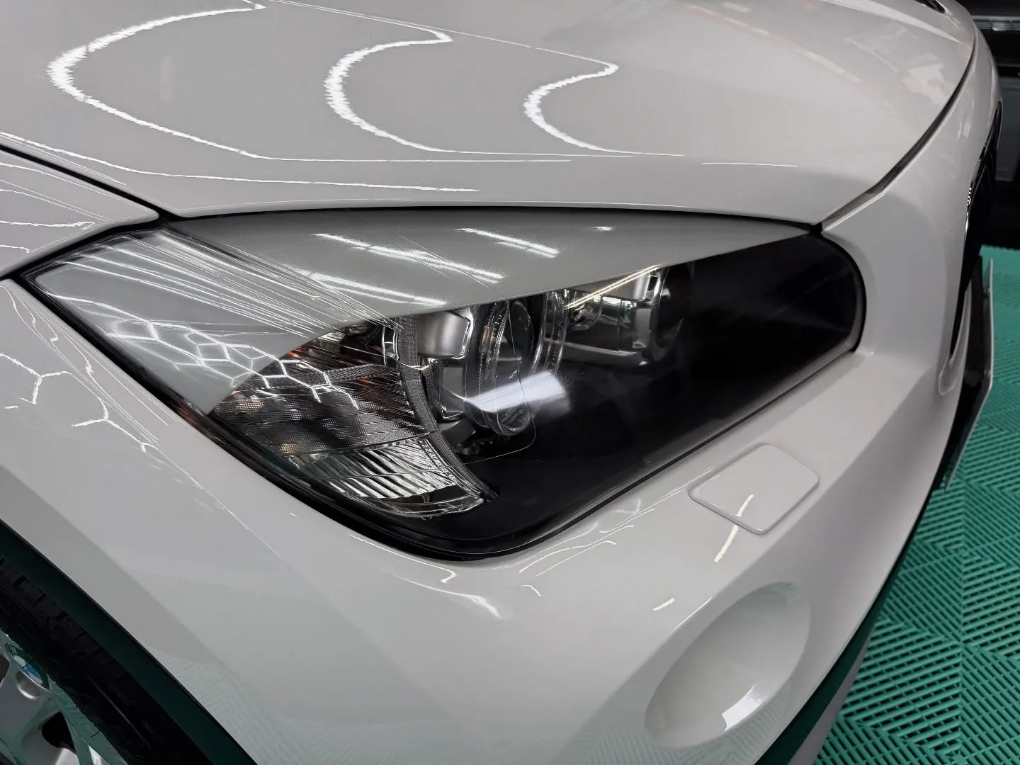 ✨BMW X1の経年車を心を込めてディテーリングしました🚗✨