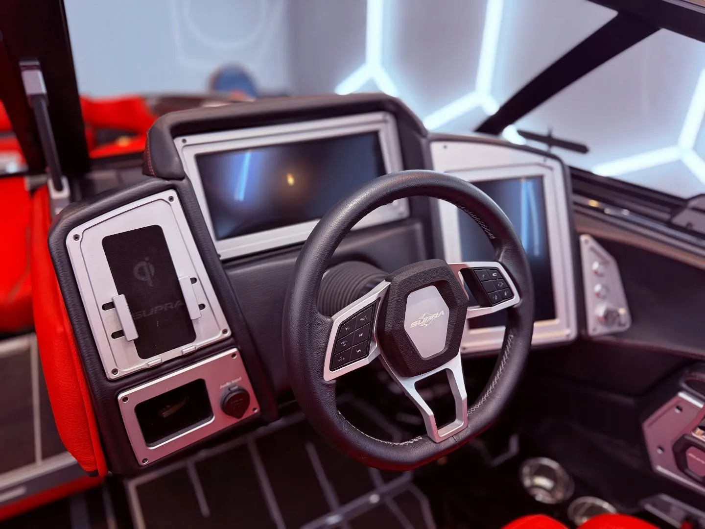 この度、弊社ではウェイクボードやウェイクサーフィンで有名なト...